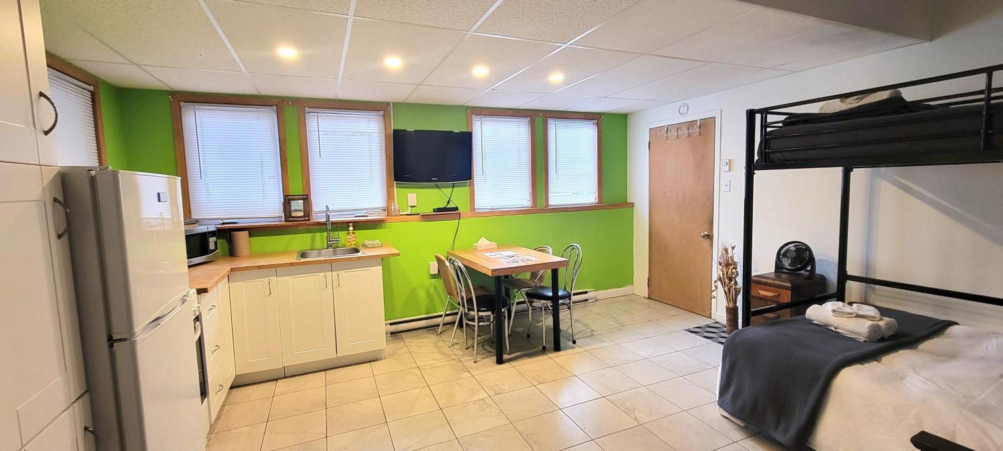 Aux 4 Vents - Auberg'Inn Carleton-sur-Mer Ruang foto