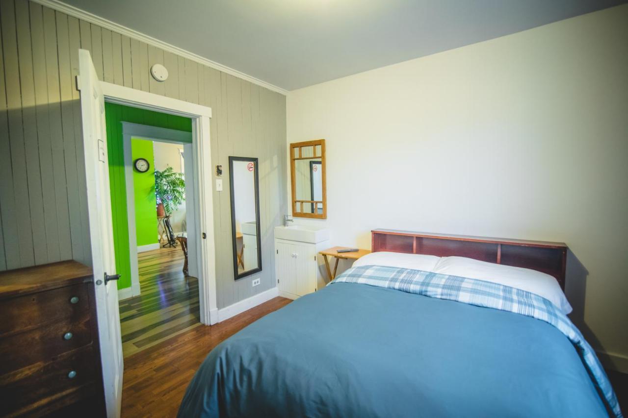 Aux 4 Vents - Auberg'Inn Carleton-sur-Mer Bagian luar foto